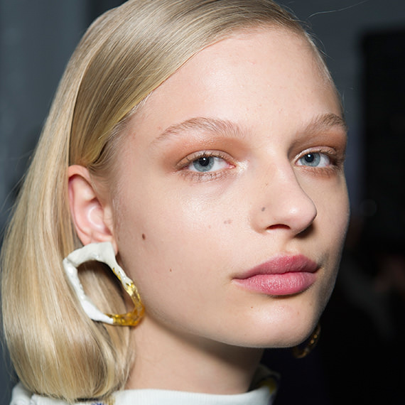 DECONSTRUCTED & PLAYFUL SLEEK HAIR AT ACNE STUDIOS AW17 | Wella Stories