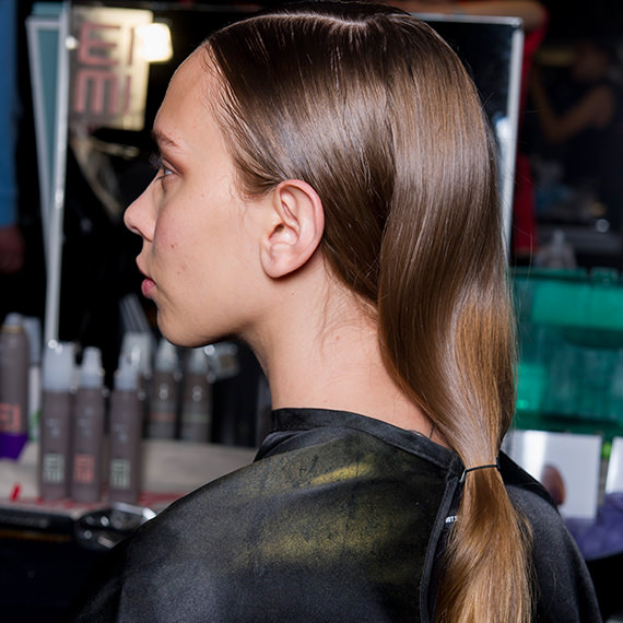 Wella-BlogArticle-Deconstructed-Playful-Sleek-Hair-Acne-Studios-AW17-7 Paris Fashion Week 2017 PFW Acne Studios Ponytail Hair How-To