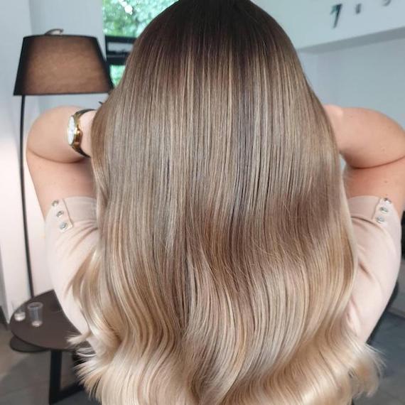 Light blonde clearance balayage straight hair