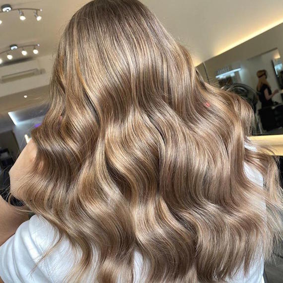 Forkert Vædde dug How to Create Beige Blonde Hair Color | Wella Professionals