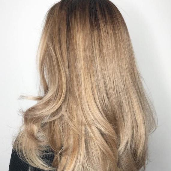 light caramel brown hair with blonde highlights