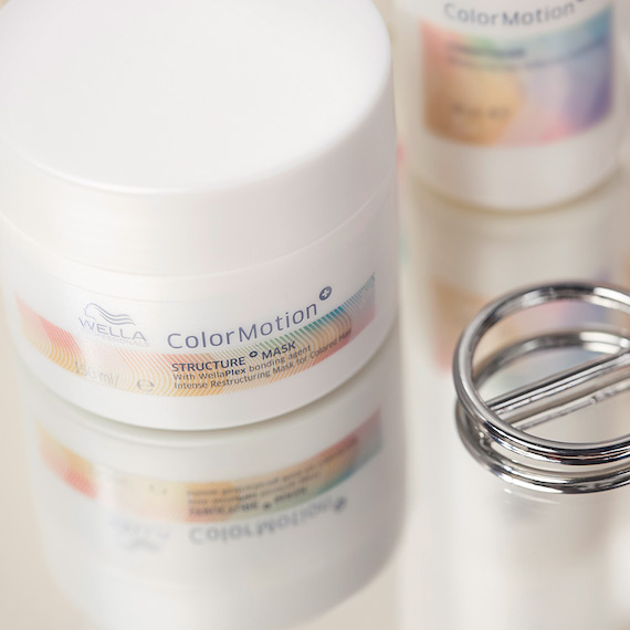 Close-up of a jar of the Wella ColorMotion+ Structure+ Mask.