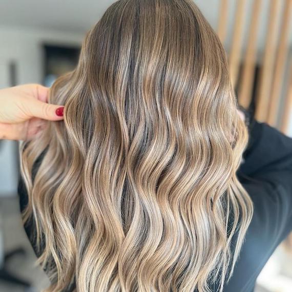 Balayage Gets A Modern Update: Introducing The Foilayage Hair