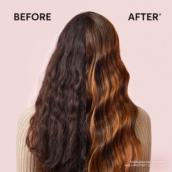 Der Hinterkopf einer Frau zeigt das Vorher und Nachher kreiert mit dem Wella Shinefinity Glaze auf dunkelbraunem Haar.