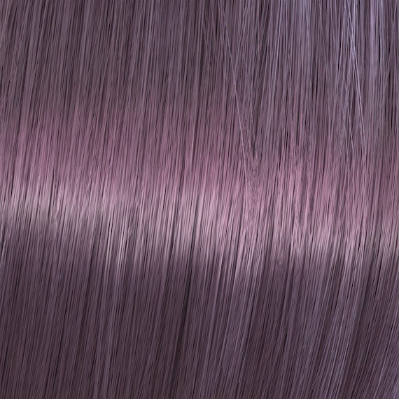 Farbmuster des Farbtons Violet Booster aus der Wella Shinefinity Glaze-Farbpalette.