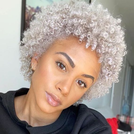 short curly blonde hairstyles