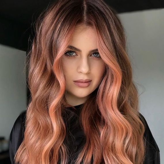 strawberry blonde light brown hair with highlights