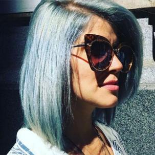 4 WAYS TO WEAR IT: AQUA HAIR